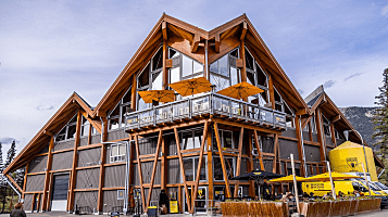 The Grizzly Paw Pub