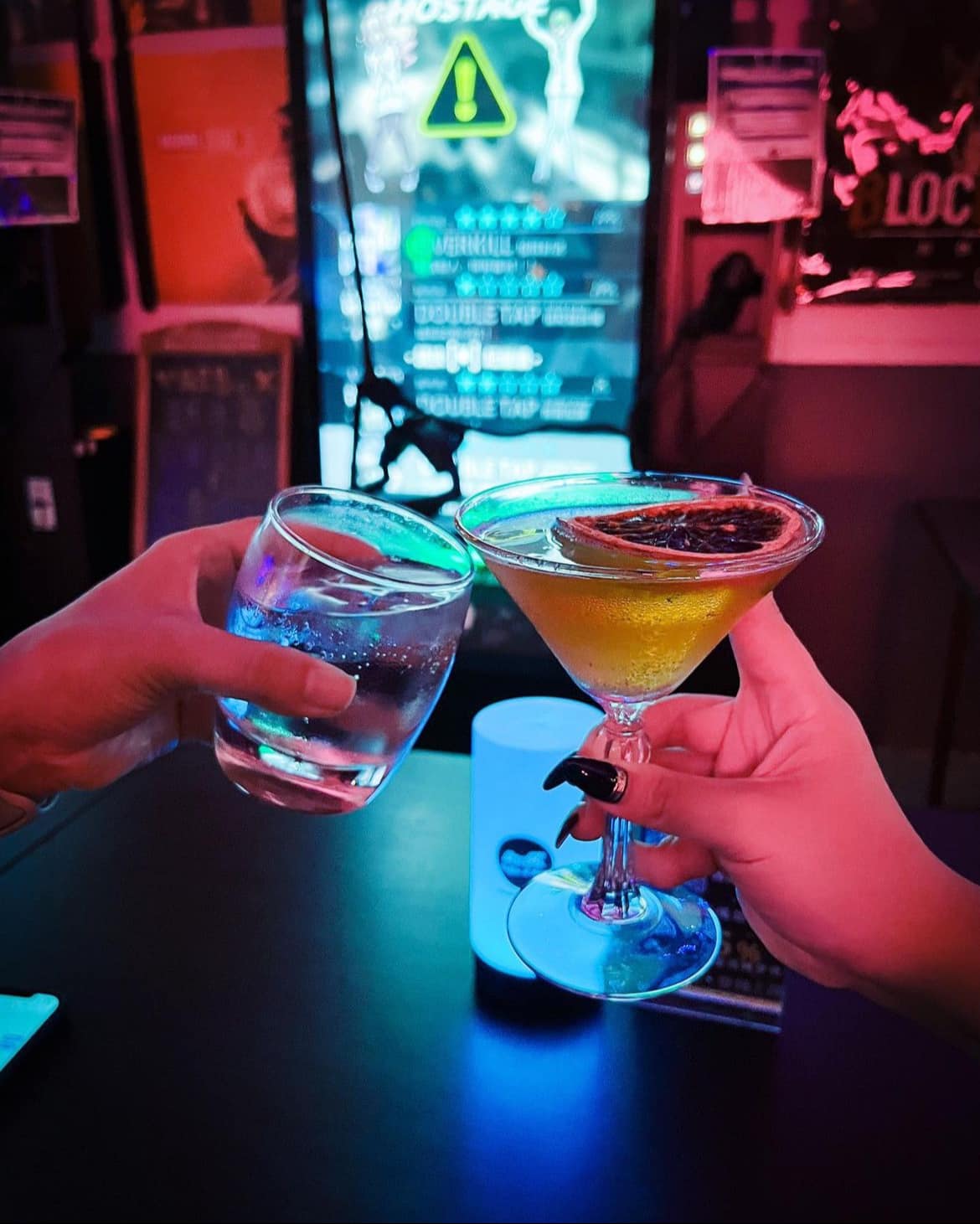 時尚打卡新熱點|台南餐酒館 溜酒溜酒 Sixty Nine Bar 崇仁館