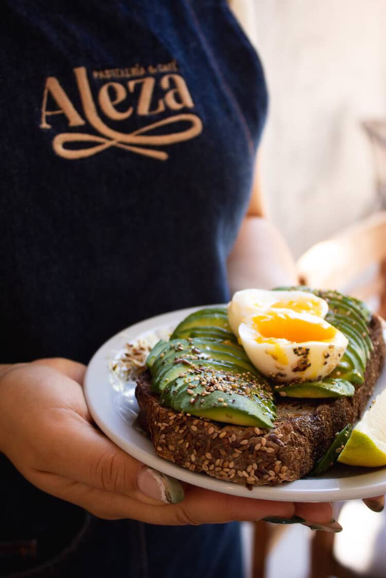 Aleza Pastelería y café