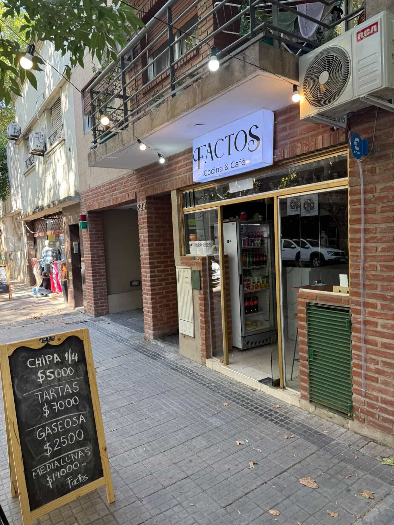 Factos - Cocina & Café