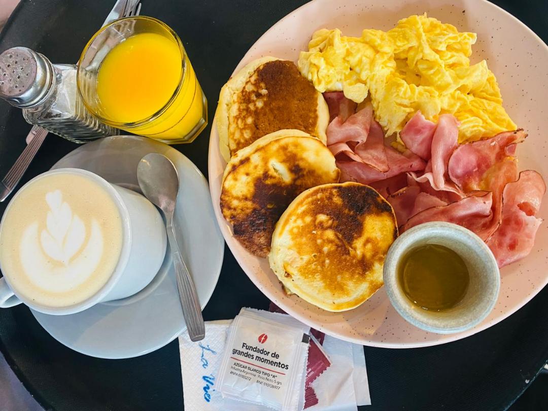 La Vie Bistró y Café