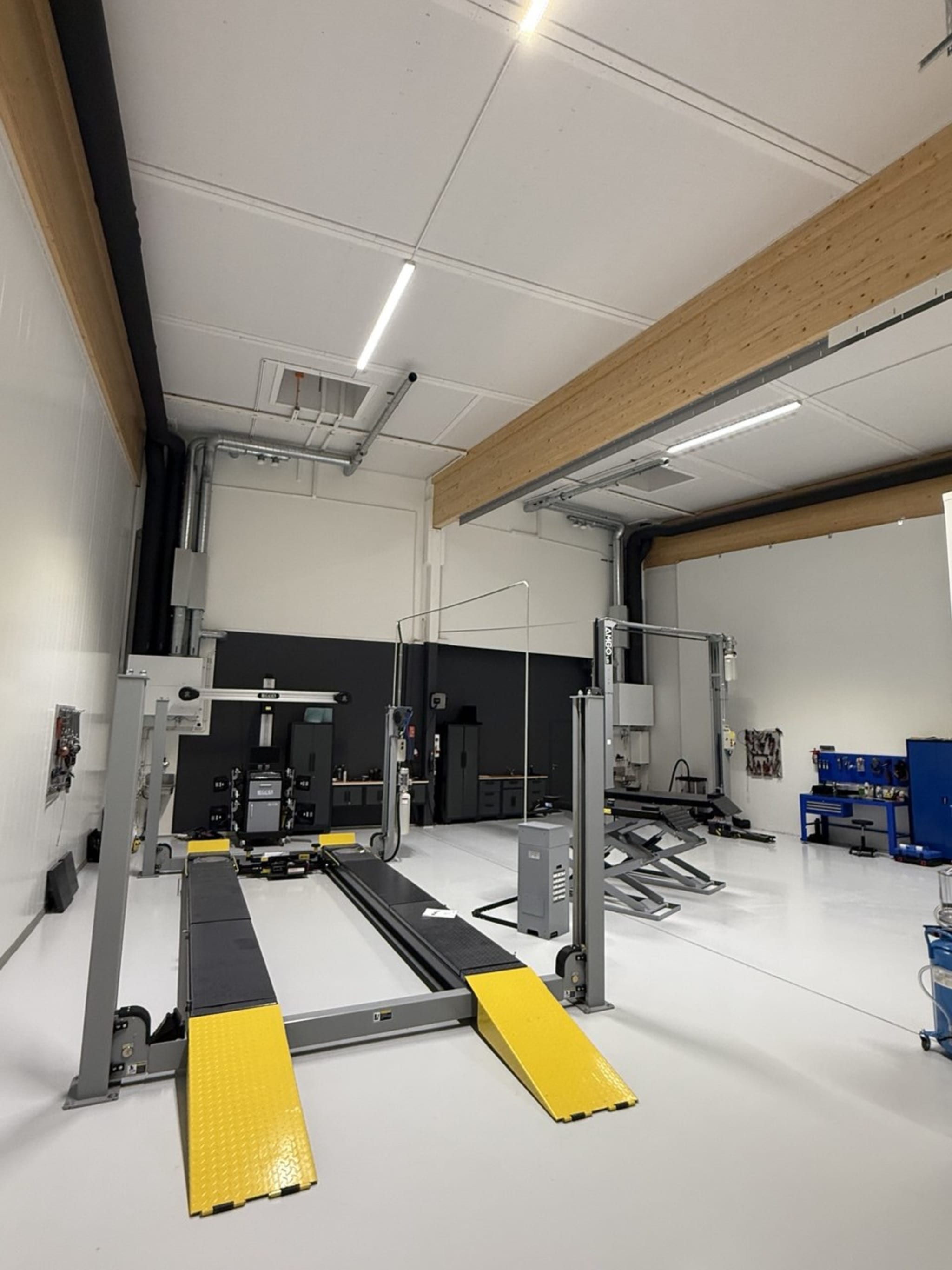 Kuinka valmistella auto Suomen ankariin talviolosuhteisiin: 5 pakollista askelta