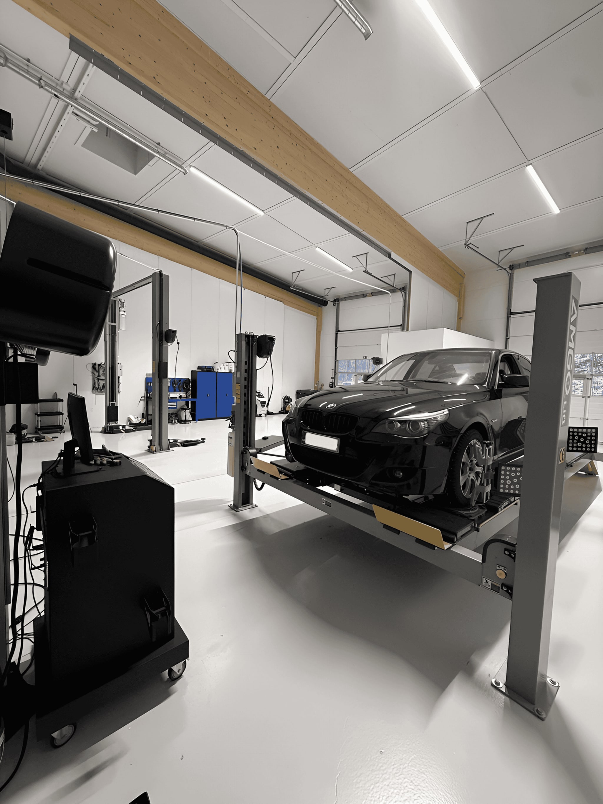 Kuinka valmistella auto Suomen ankariin talviolosuhteisiin: 5 pakollista askelta