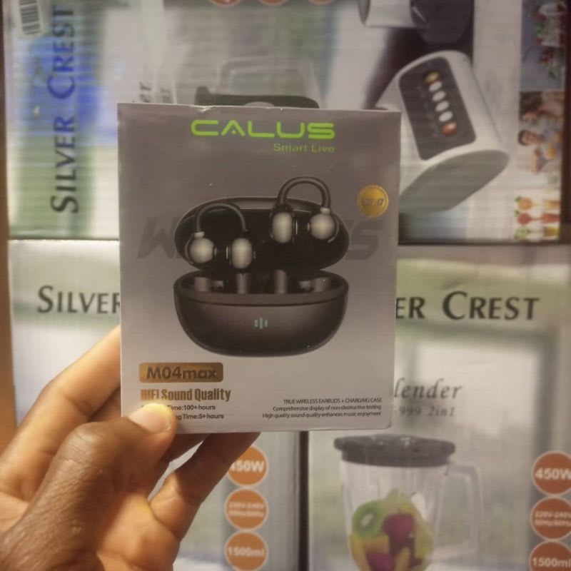Magnetic ear pod