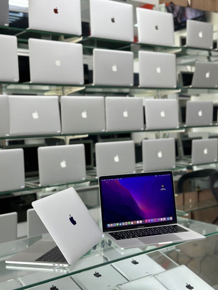 Macbook