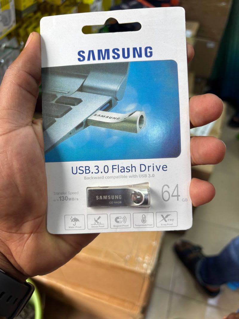 SAMSUNG 64Gb pendrive