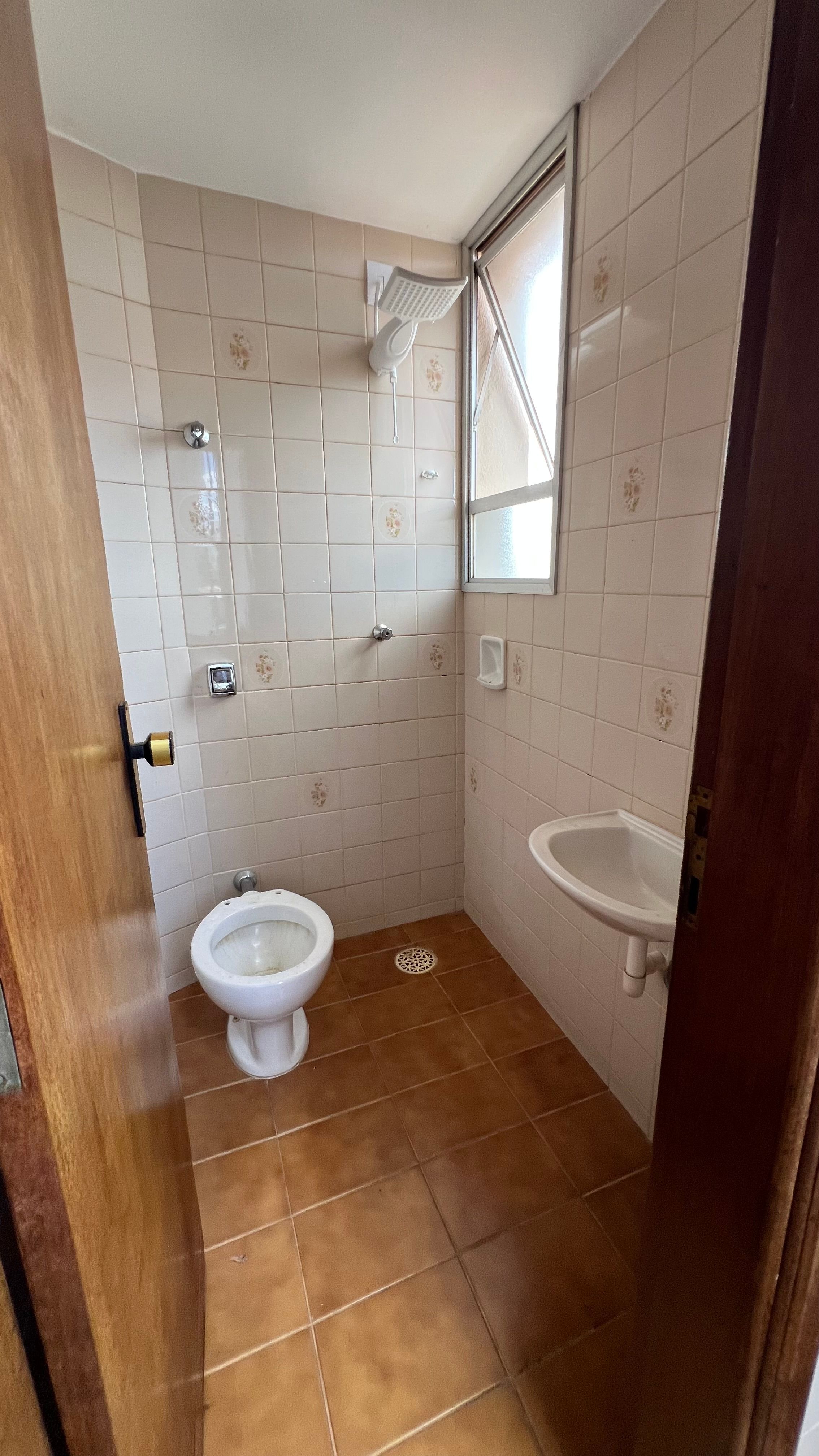Apartamento Amplo no São Francisco | 3 Quartos, 2 Salas e 2 Vagas – Região Central - Foto 7