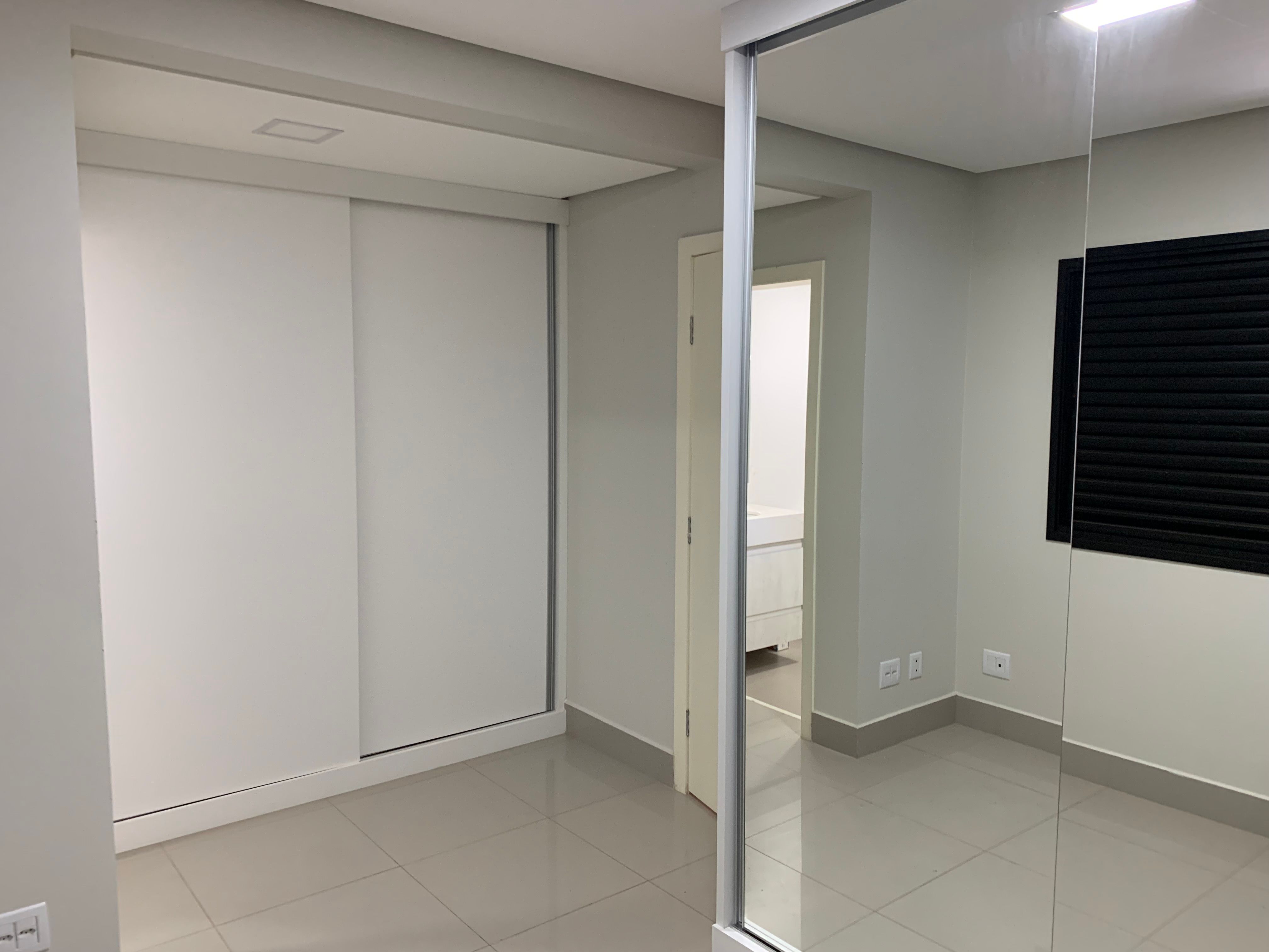 Apartamento Alto Padrão no Centro | 3 Suítes, Varanda Gourmet e 2 Vagas - Foto 11
