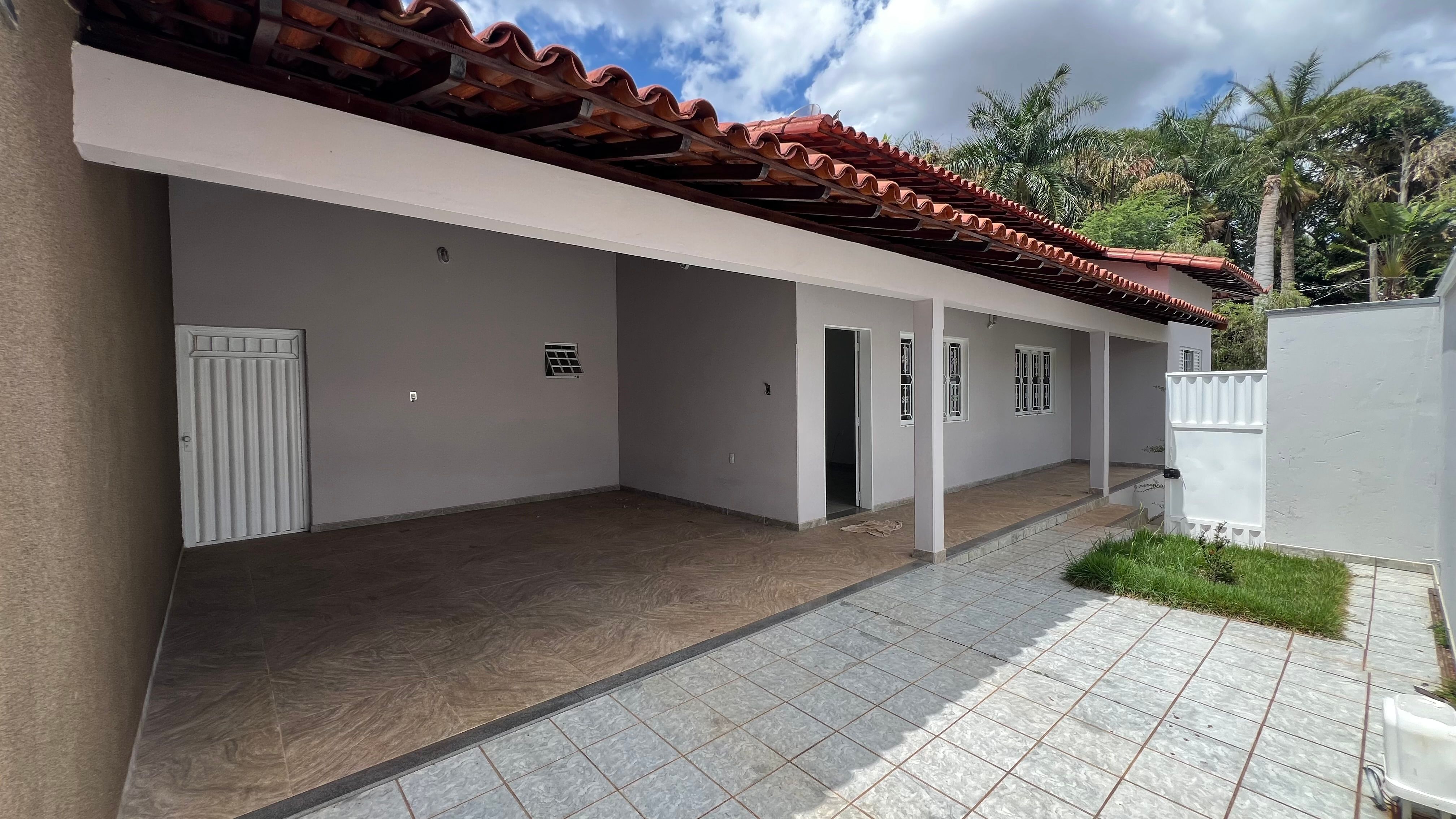 Casa Ampla no Bairro Constantino | 4 Quartos, Churrasqueira e Várias Vagas - Foto 11