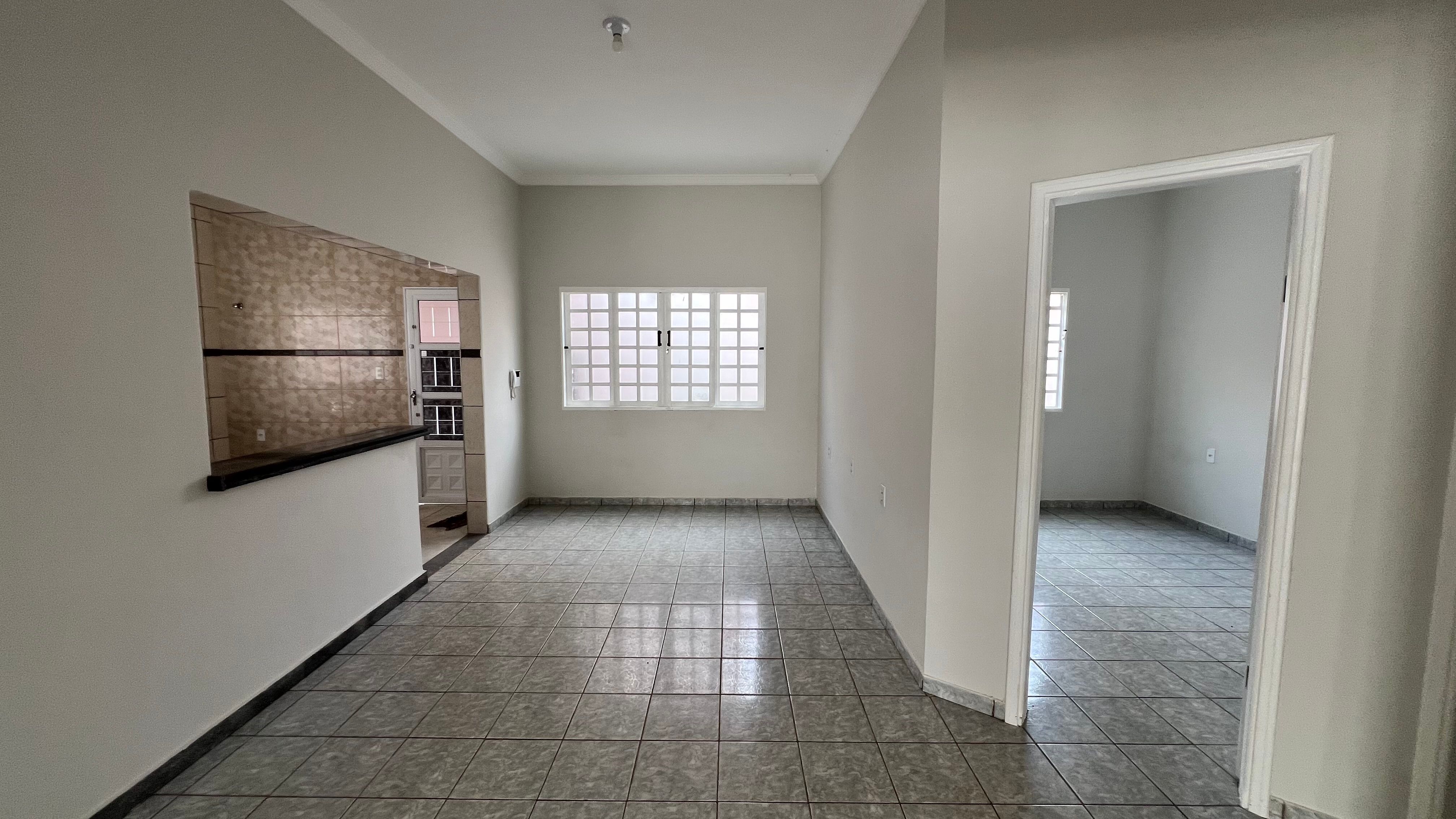 Casa Ampla no Bairro Constantino | 4 Quartos, Churrasqueira e Várias Vagas - Foto 10