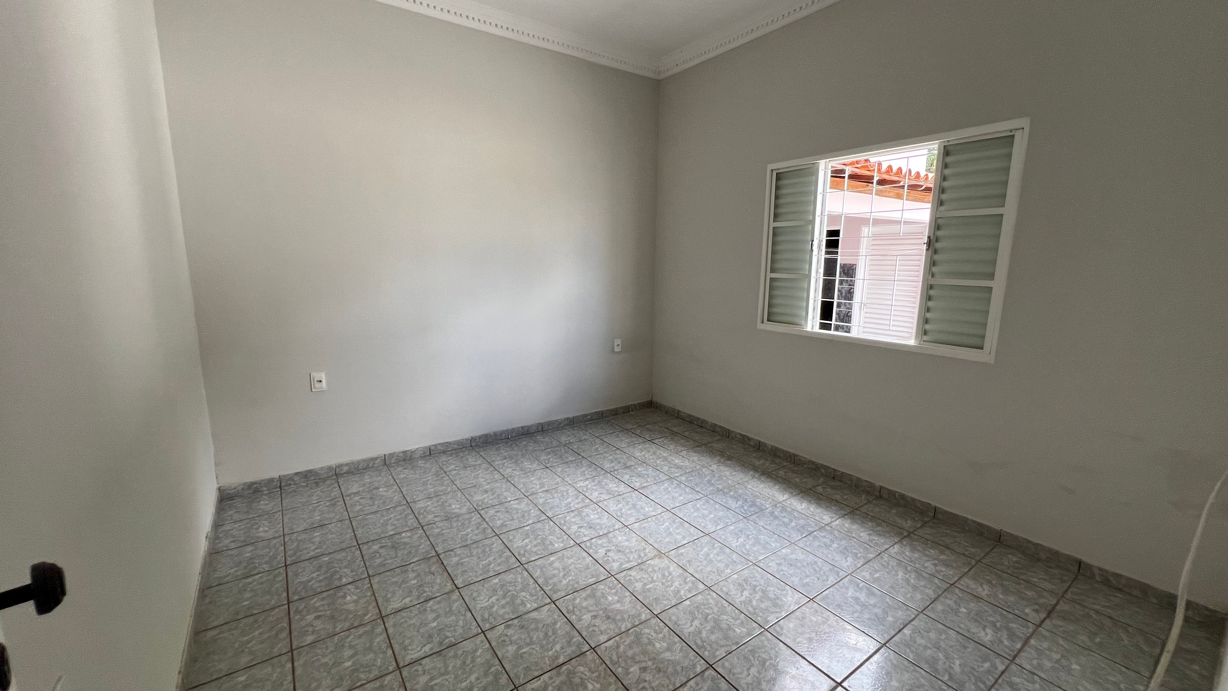 Casa Ampla no Bairro Constantino | 4 Quartos, Churrasqueira e Várias Vagas - Foto 16