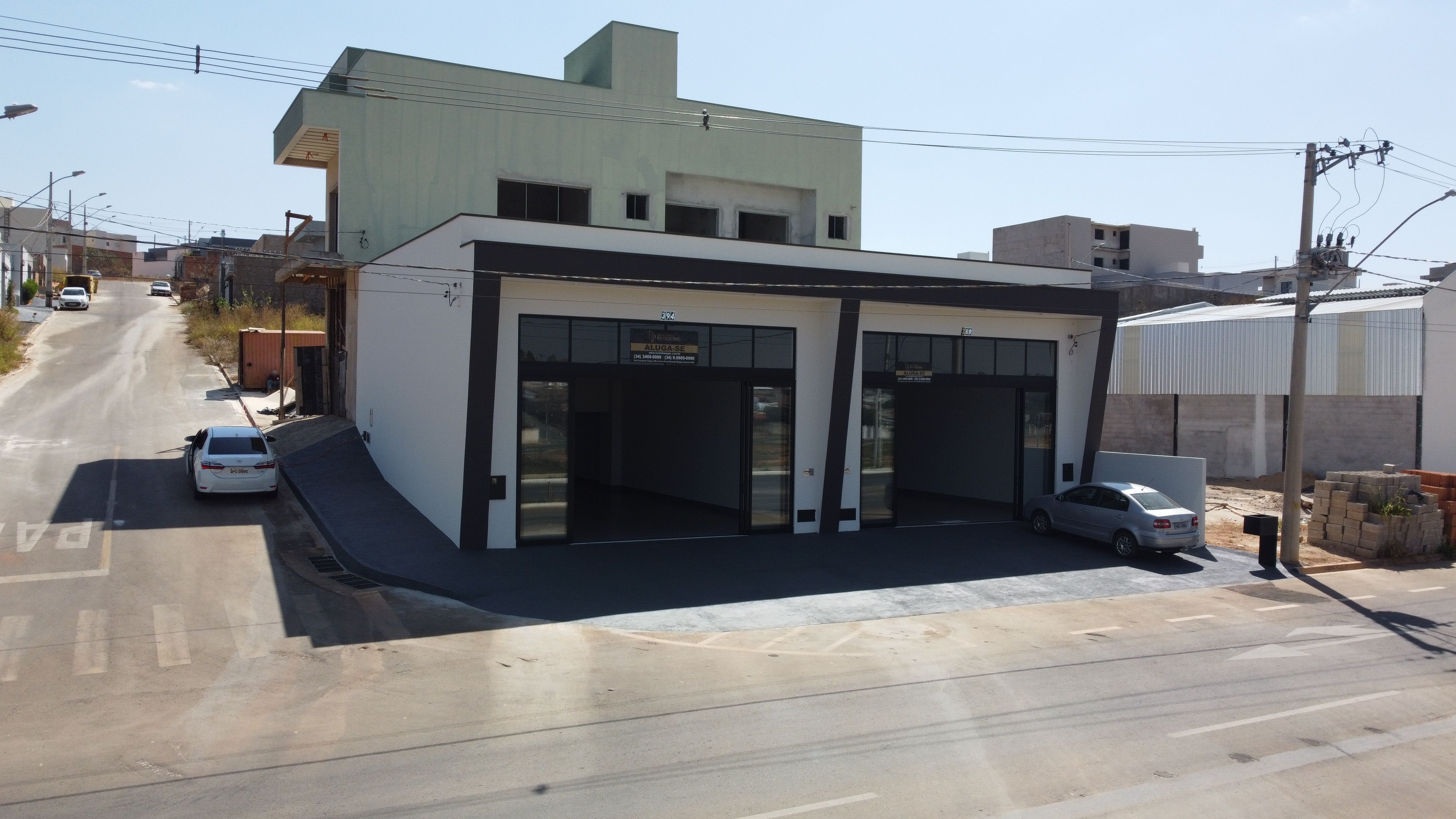 Galpão Comercial Novo em Avenida de Grande Fluxo – Alta Visibilidade - Foto 2