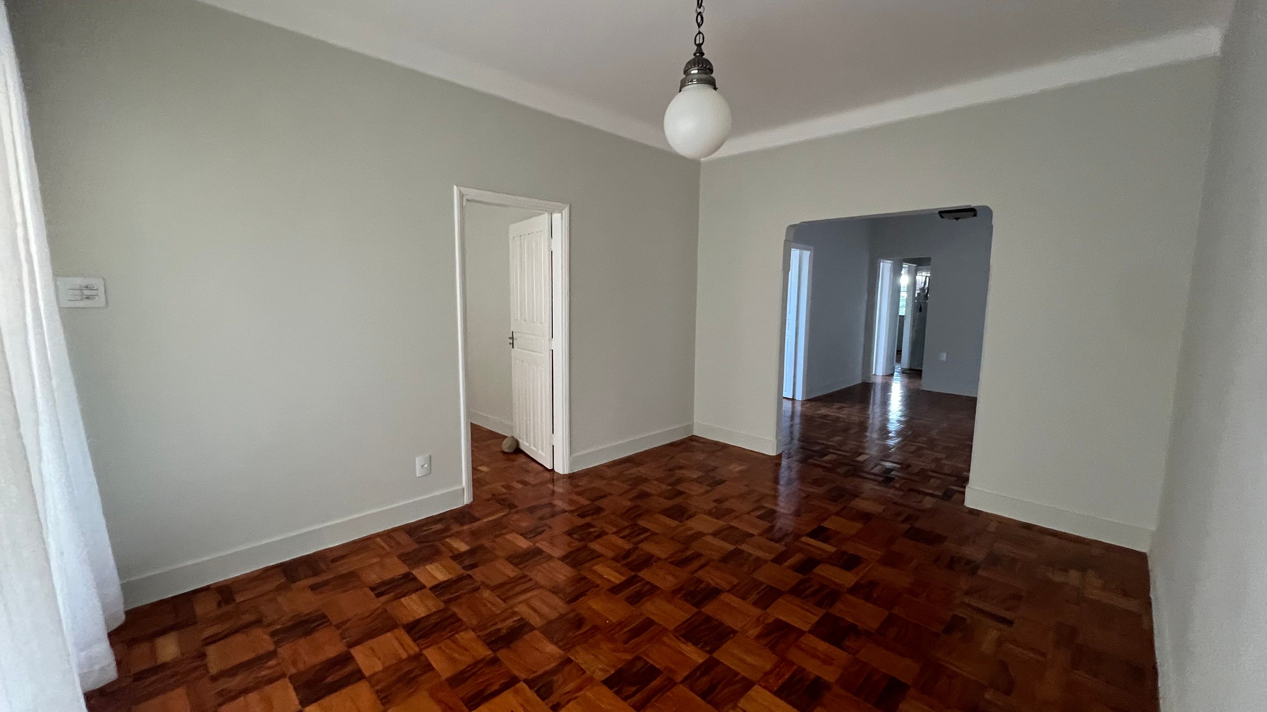 Casa no centro com 4 quartos e excelente localização - Foto 3