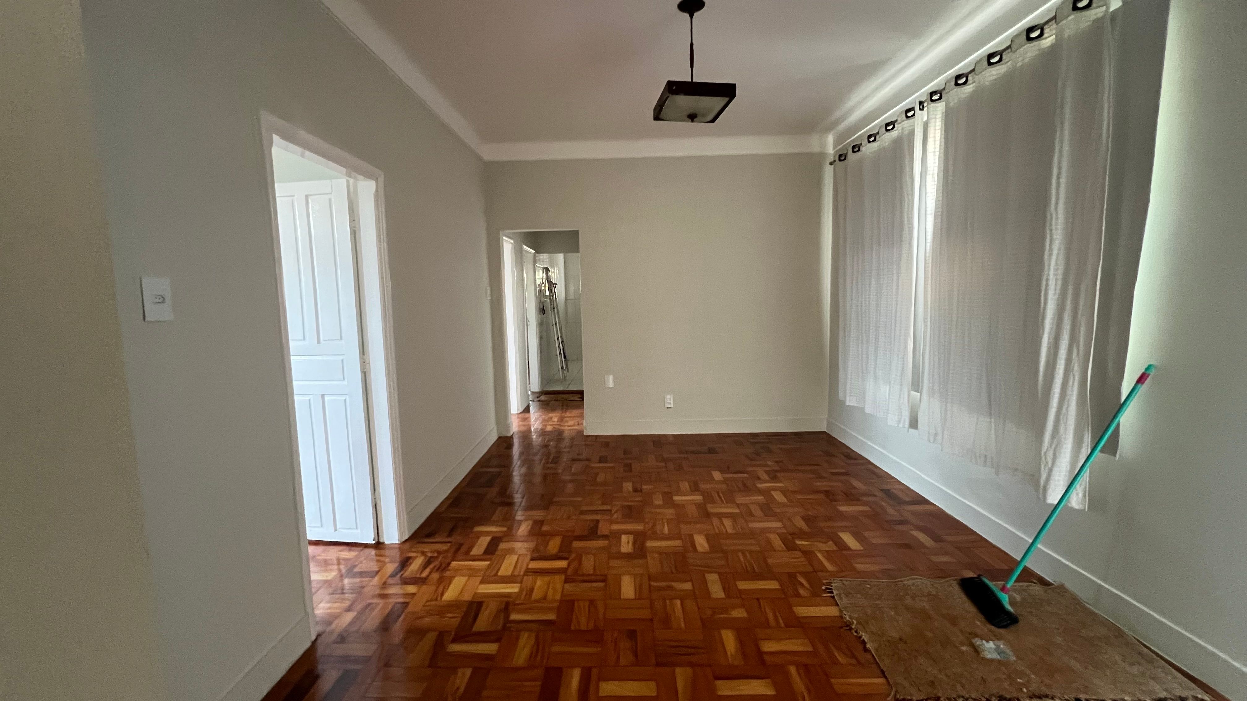 Casa no centro com 4 quartos e excelente localização - Foto 4