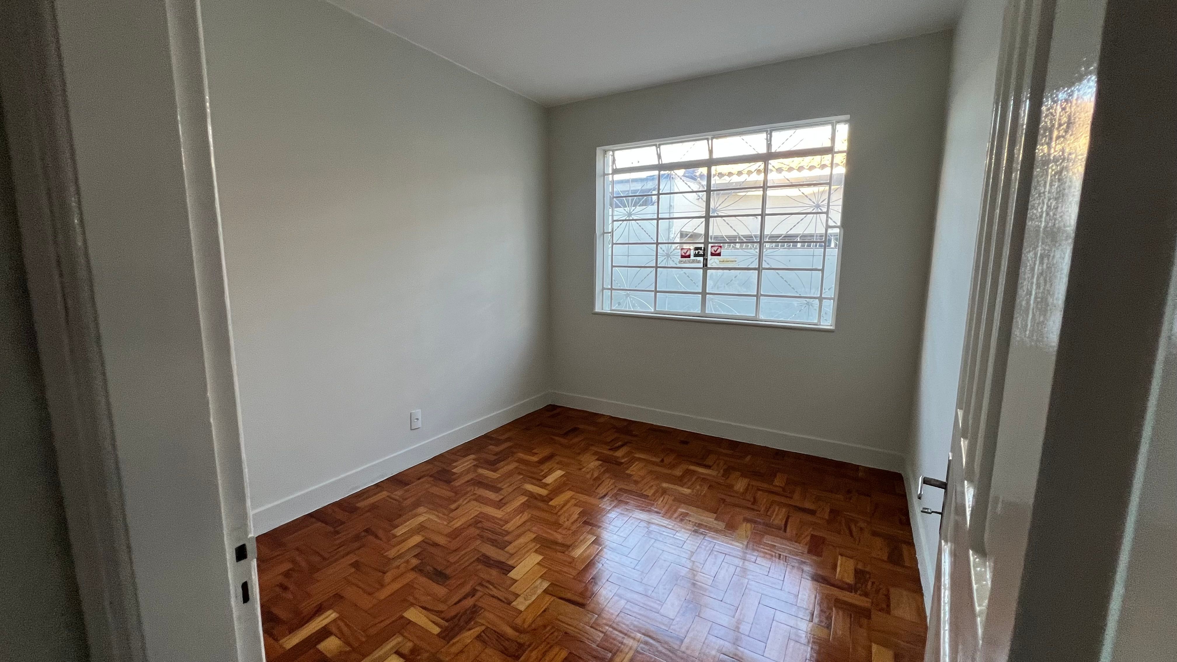 Casa no centro com 4 quartos e excelente localização - Foto 6