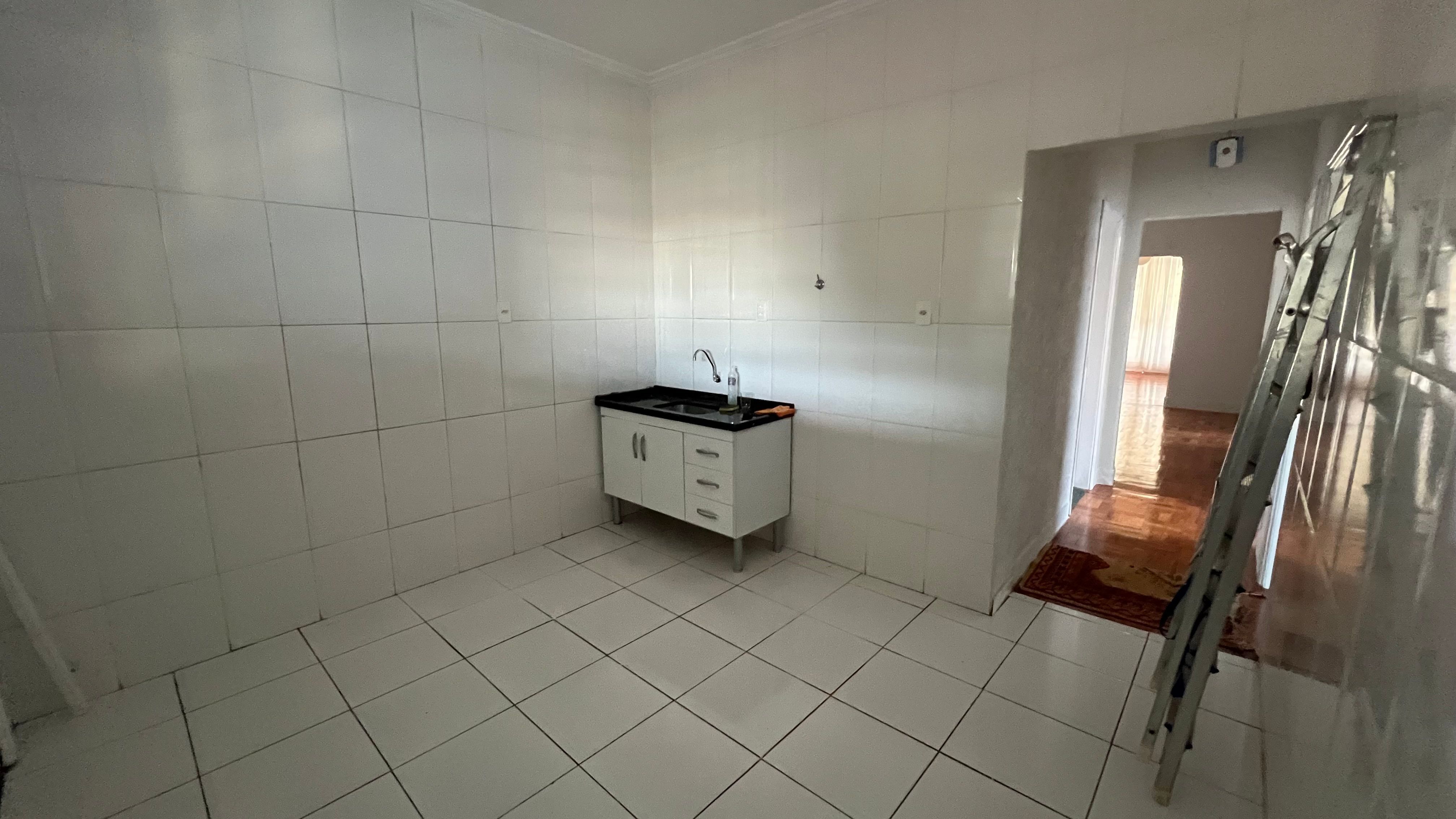 Casa no centro com 4 quartos e excelente localização - Foto 11