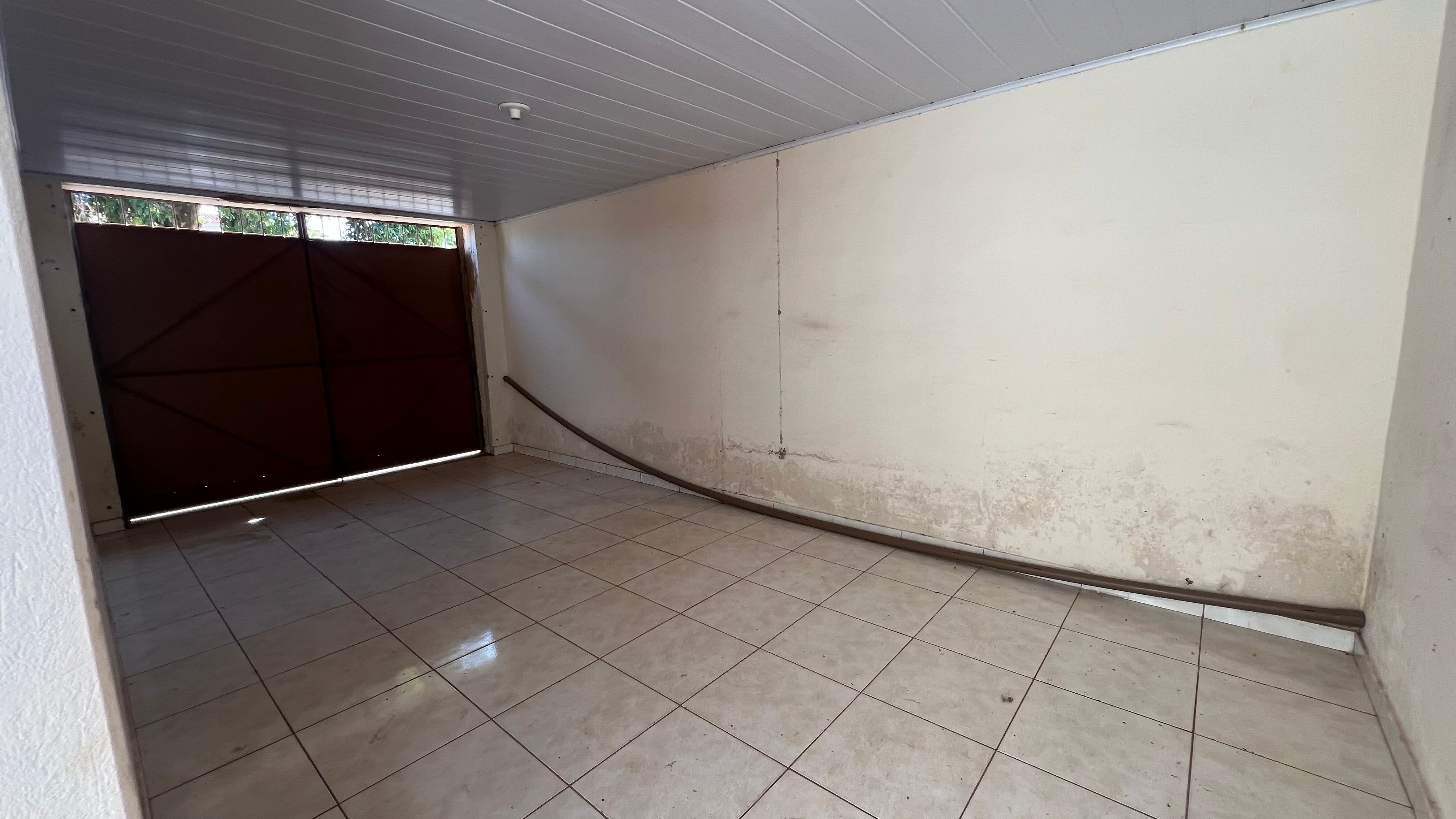 Casa bem conservada no Bairro São Francisco, em frente a avenida de grande fluxo - Foto 10