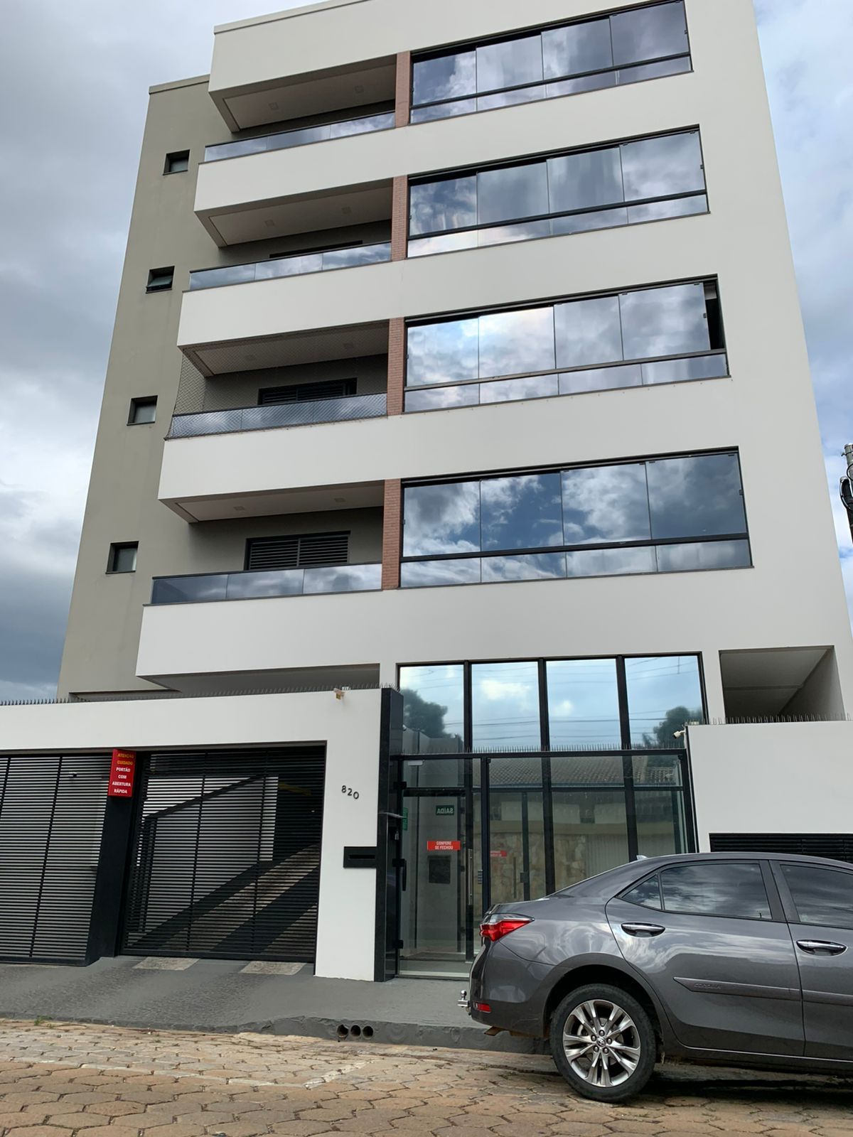 Apartamento Alto Padrão no Centro | 3 Suítes, Varanda Gourmet e 2 Vagas