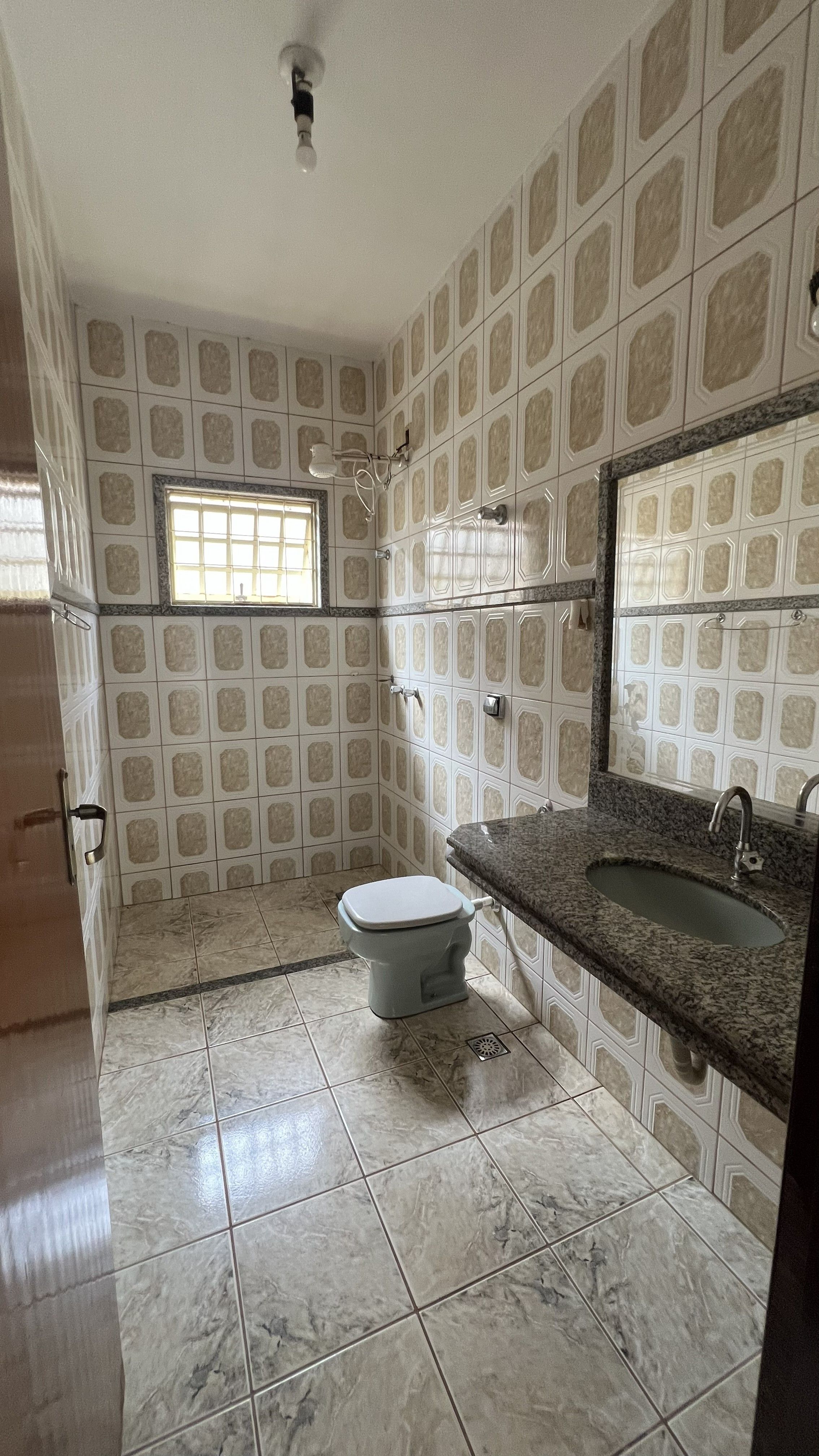 Casa com 3 quartos e 2 vagas no centro, ao lado da Santa Casa - Foto 6