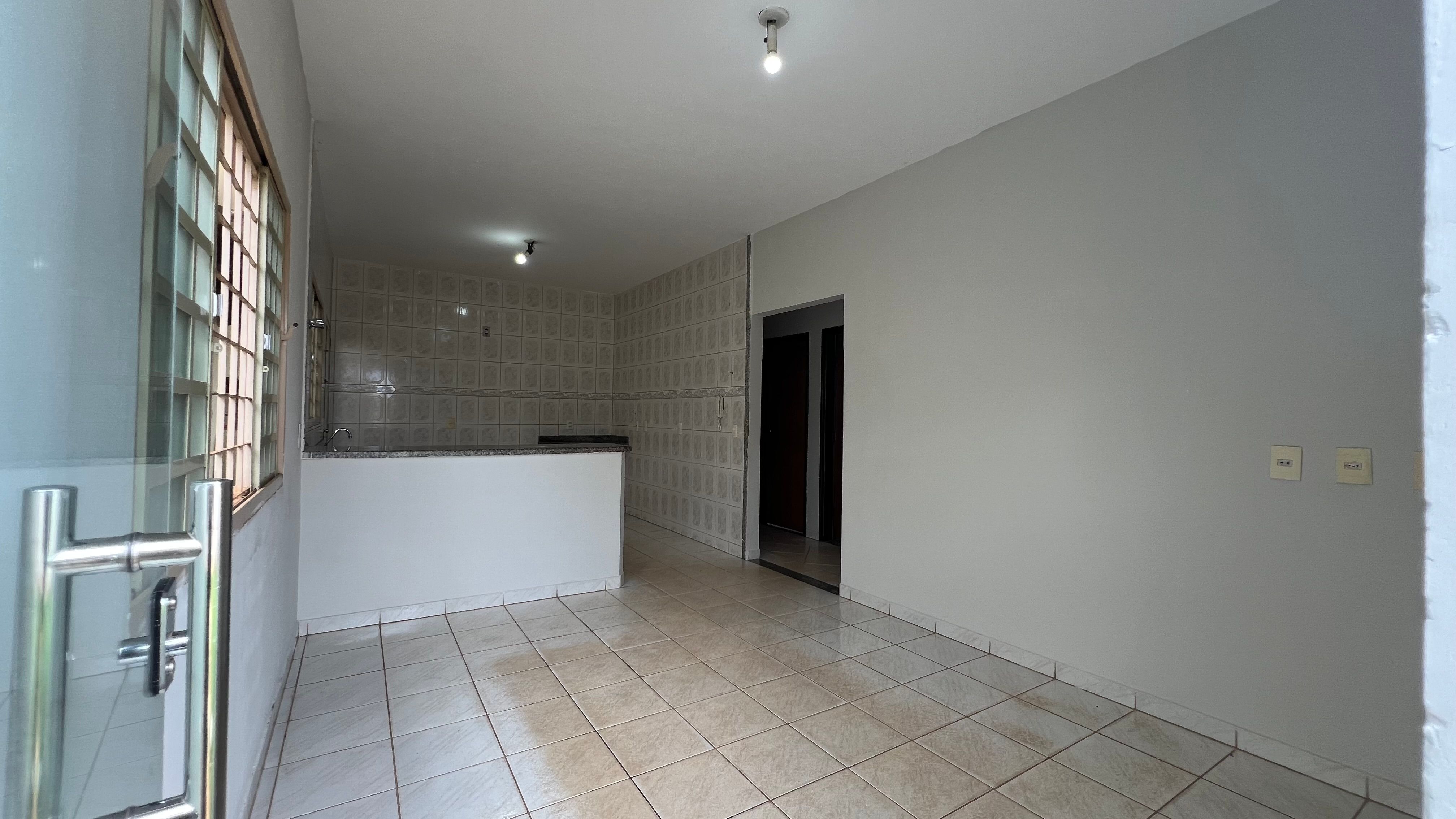 Casa com 3 quartos e 2 vagas no centro, ao lado da Santa Casa - Foto 3