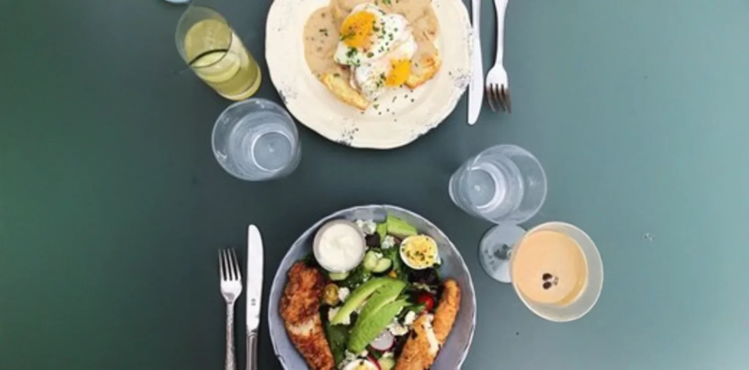 carousel-default-image