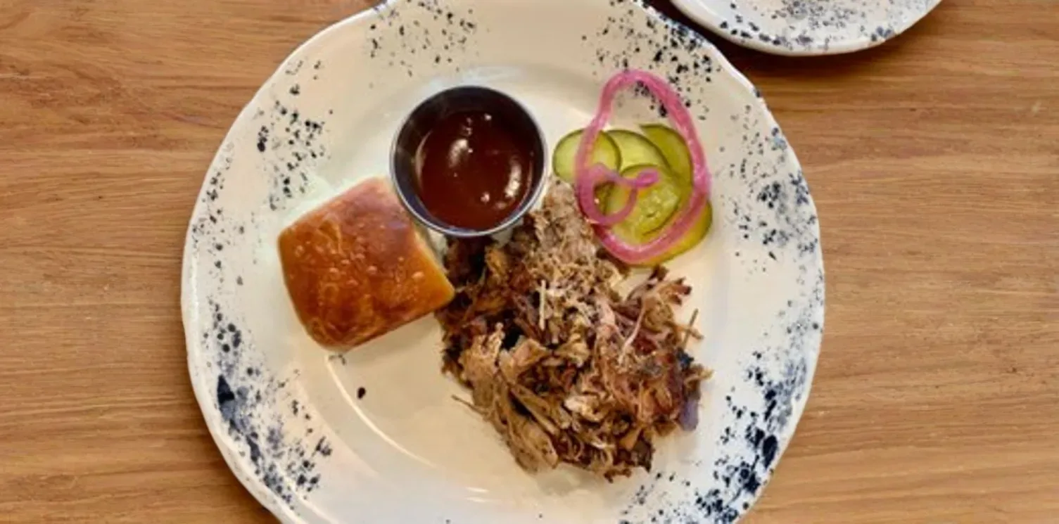 carousel-default-image