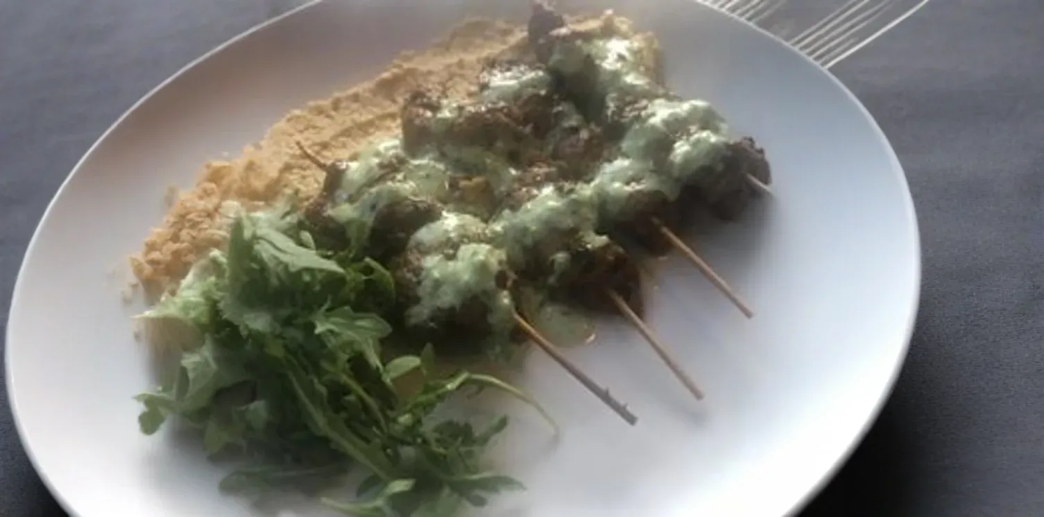 carousel-default-image