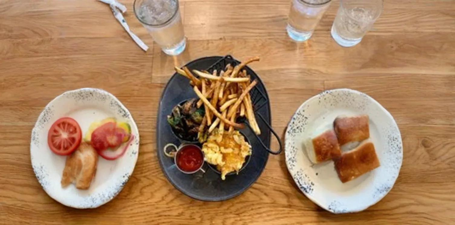 carousel-default-image