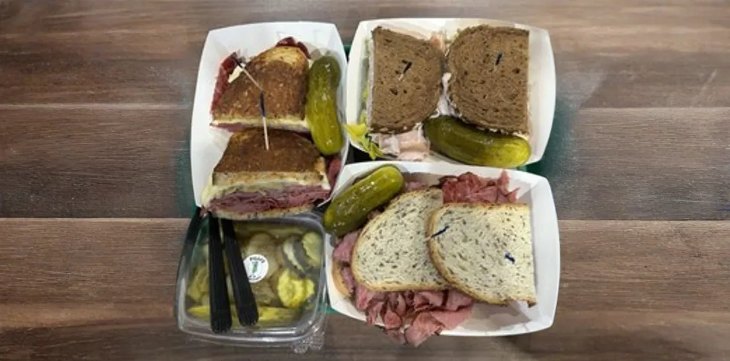 carousel-default-image