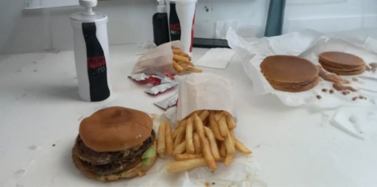 carousel-default-image