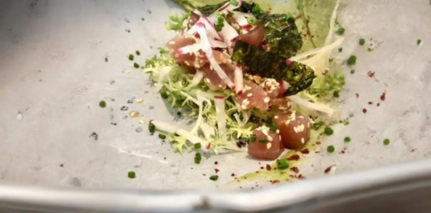 carousel-default-image