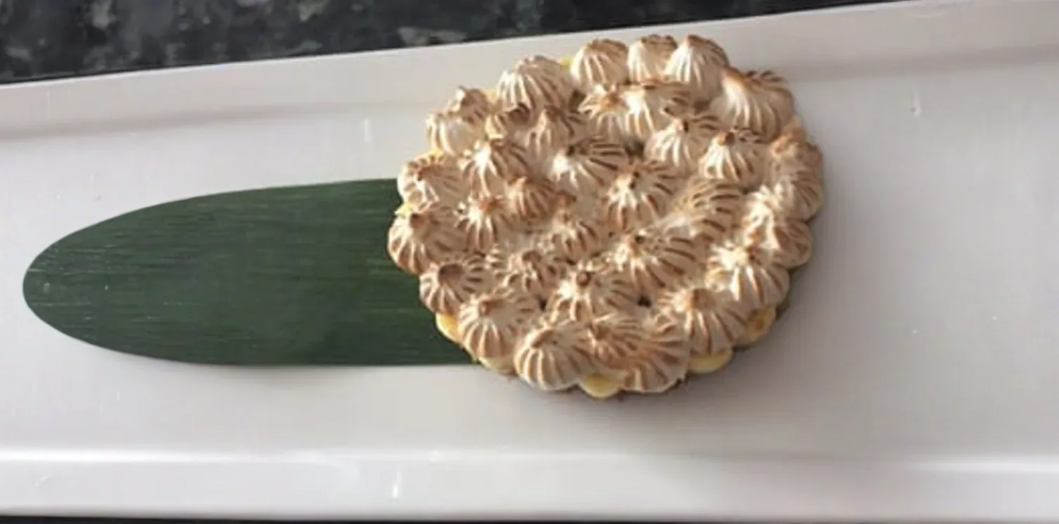 carousel-default-image