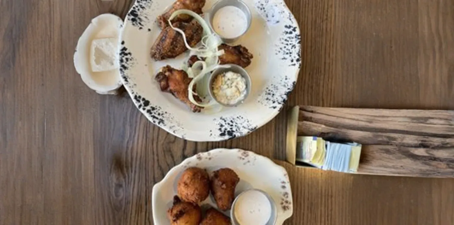 carousel-default-image