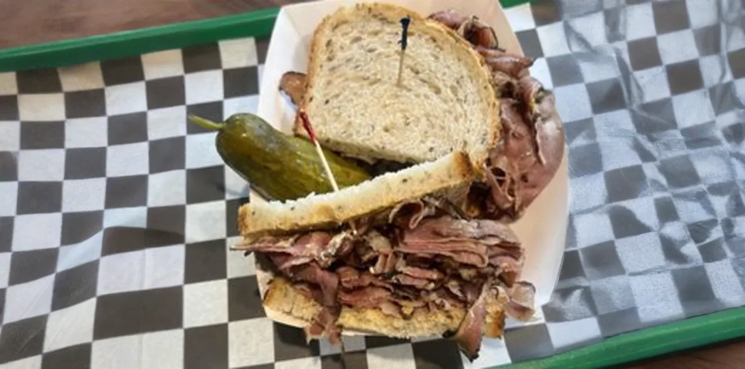 carousel-default-image