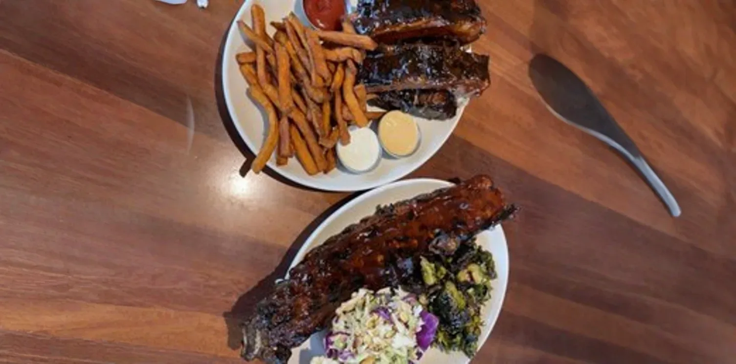 carousel-default-image