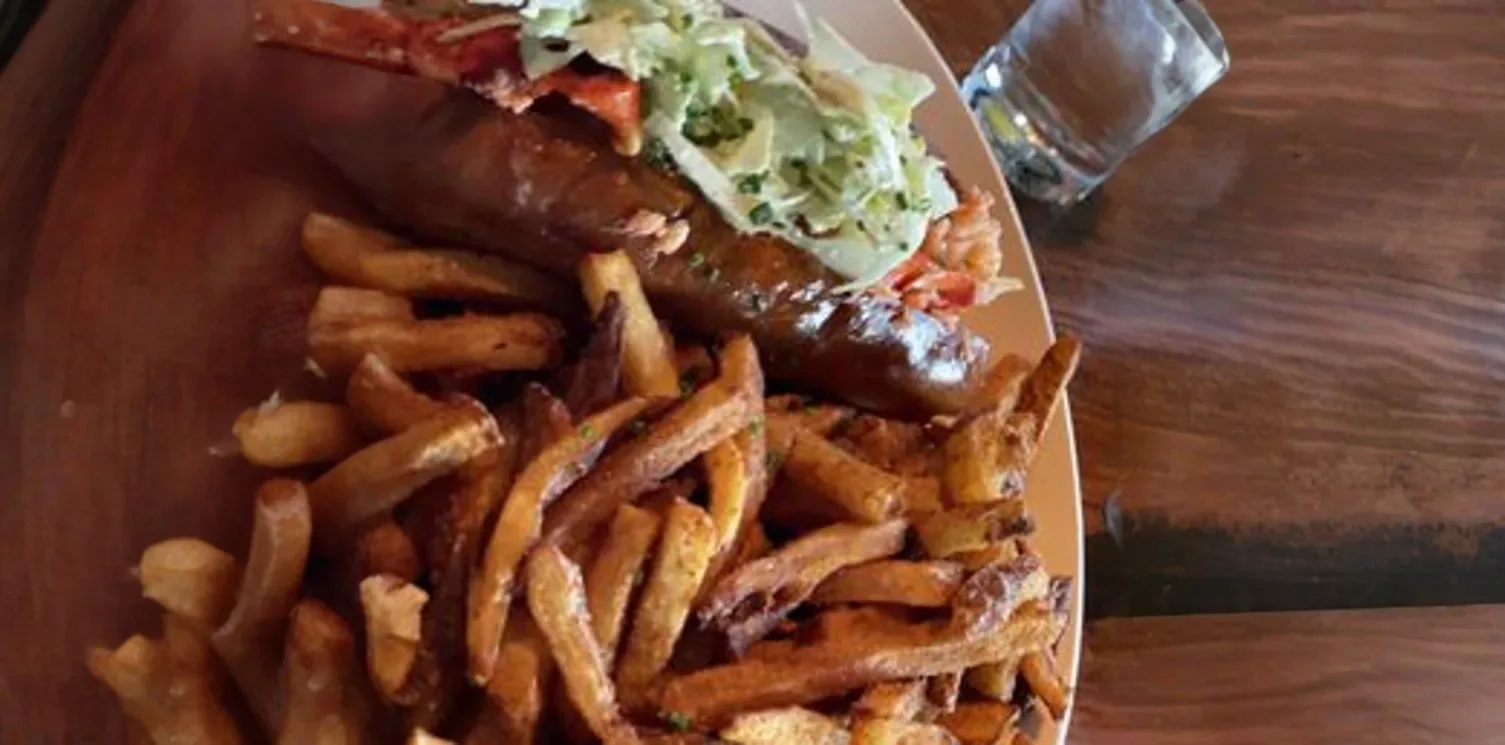 carousel-default-image