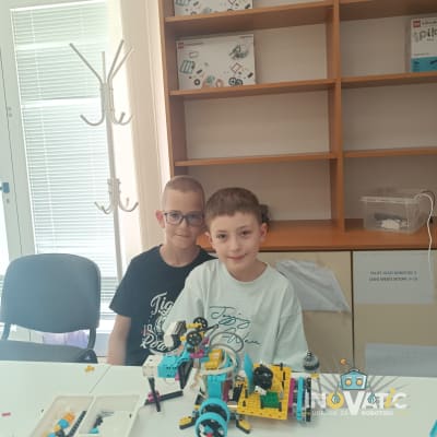 Ljetni kamp LEGO robotike 2025.