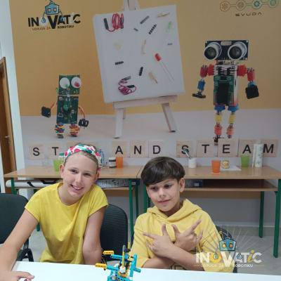 Ljetni kamp LEGO robotike 2025.