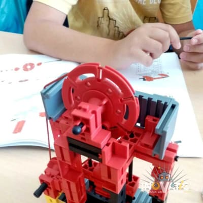 Održane tri Ljetne škole robotike na Braču u sklopu EU projekta “Bilo kuda STEM svuda”.