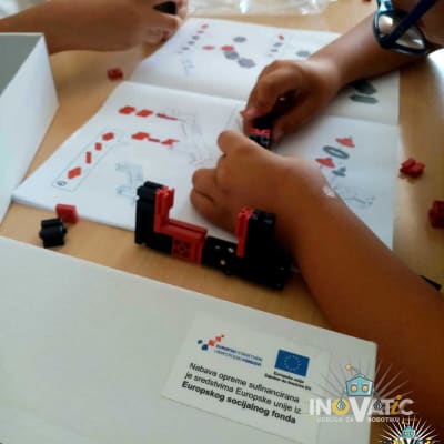 Održane tri Ljetne škole robotike na Braču u sklopu EU projekta “Bilo kuda STEM svuda”.