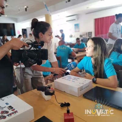 Održan prvi Ljetni kamp robotike na Zvjezdanom selu Mosor u sklopu EU projekta “Bilo kuda STEM svuda”.