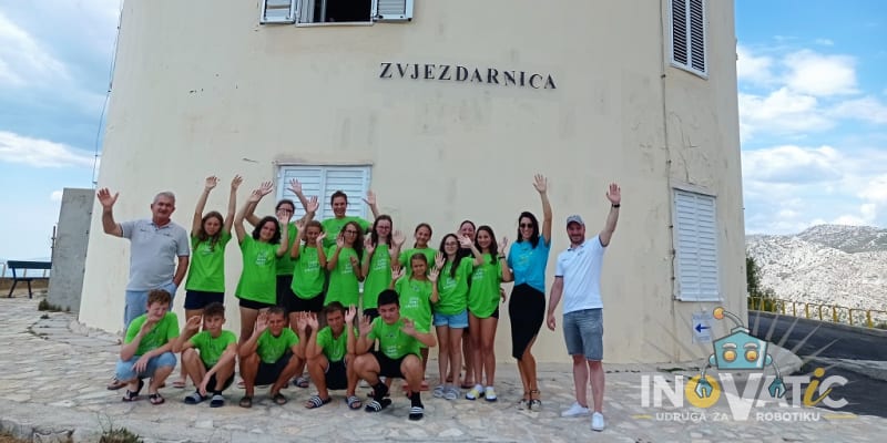 Održan drugi Ljetni kamp robotike na Zvjezdanom selu Mosor u sklopu EU projekta “Bilo kuda STEM svuda”.