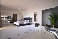 Gallery 9