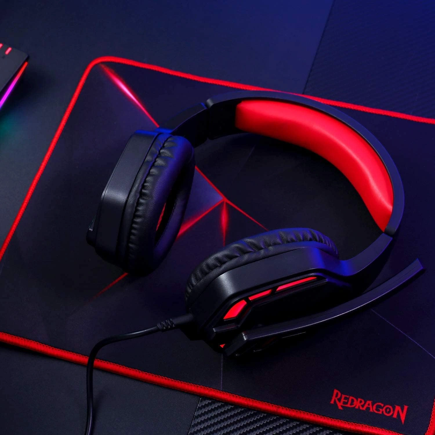 Redragon-H220-Headset-Themis-Gaming-Headset-Wired-Gaming-Headset-Front-View 