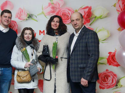 Энергия праздника: в филиале «Оренбургэнерго» поздравили женщин с 8 Марта