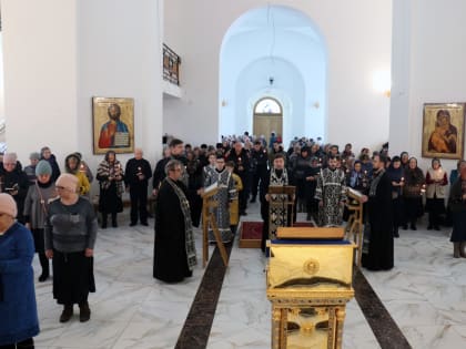 Чтение Великого канона преподобного Андрея Критского