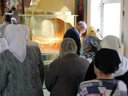 Божественная литургия в Преображенском храме Бузулука