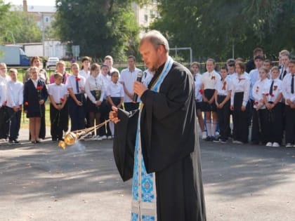 Память о героях: открытие памятной стелы в Бузулуке