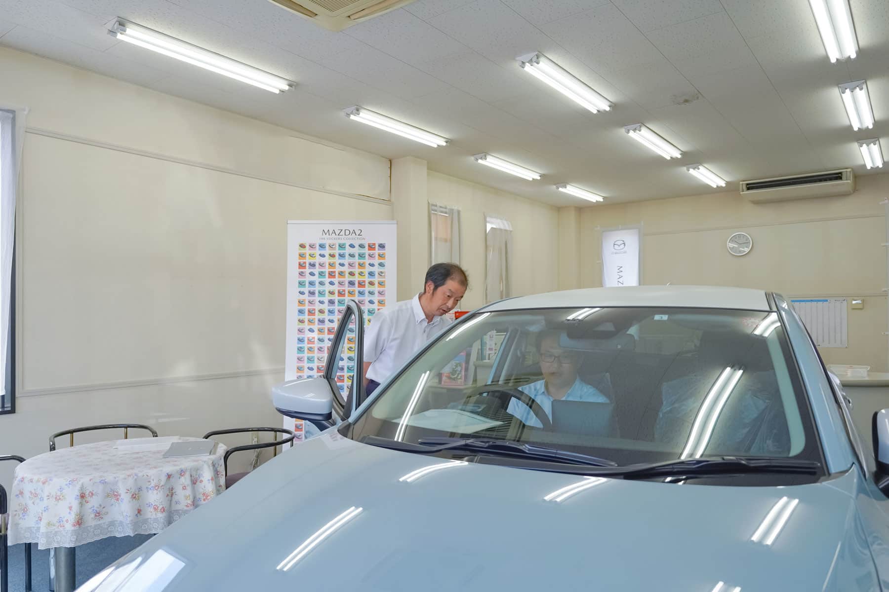 新車・中古車販売の写真④