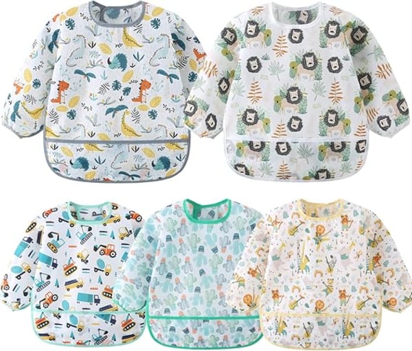 Baberos con mangas impermeables